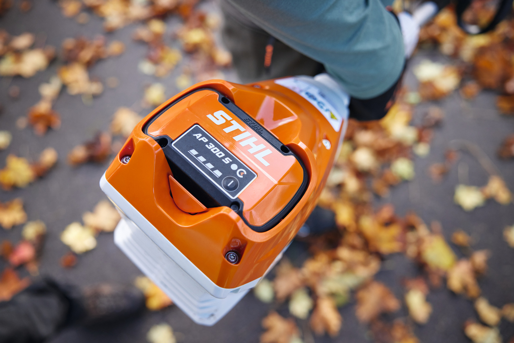 KMA 120 R, sin batería ni cargador