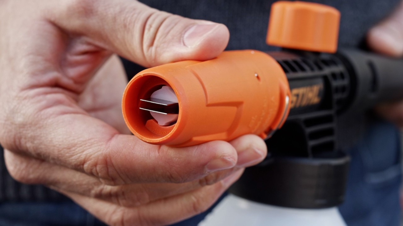 Primer plano de una boquilla de hidrolimpiadora STIHL