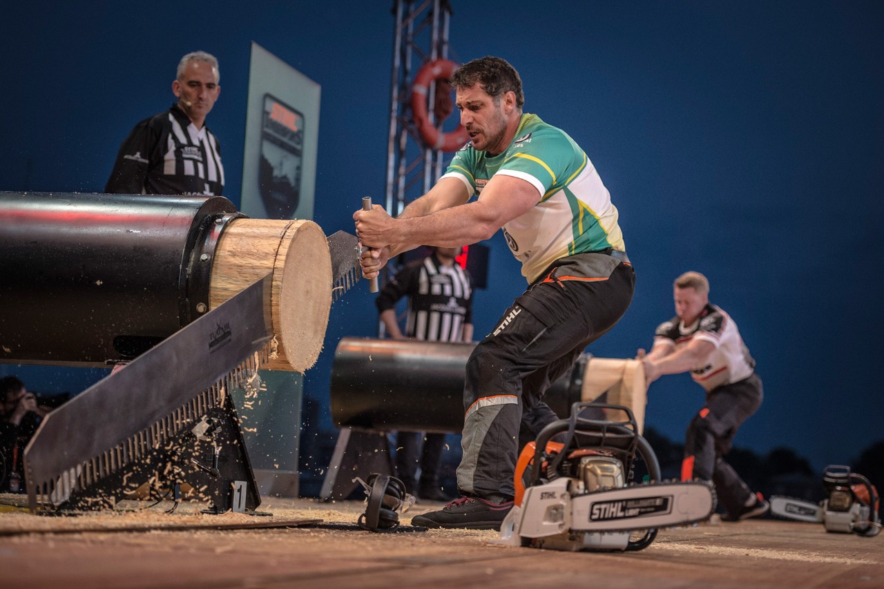 Brad De Losa (izquierda) y Stirling Hart en la final del Trofeo de Campeones 2017 en Hamburgo