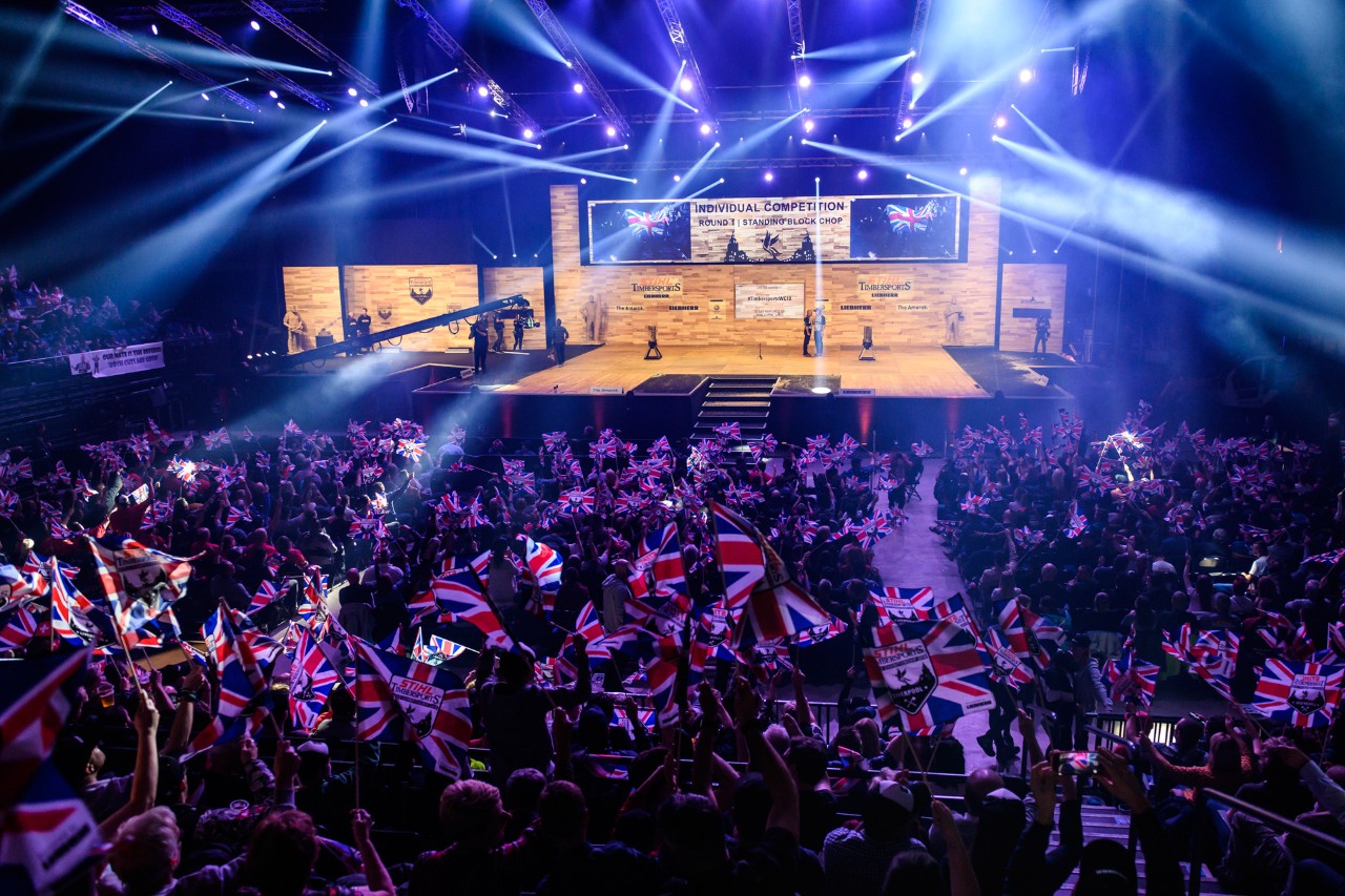 Una multitud de espectadores en el Campeonato Mundial STIHL TIMBERSPORTS® 2018.