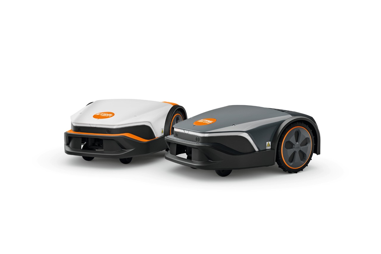 STIHL iMOW® y STIHL iMOW® EVO sobre fondo blanco