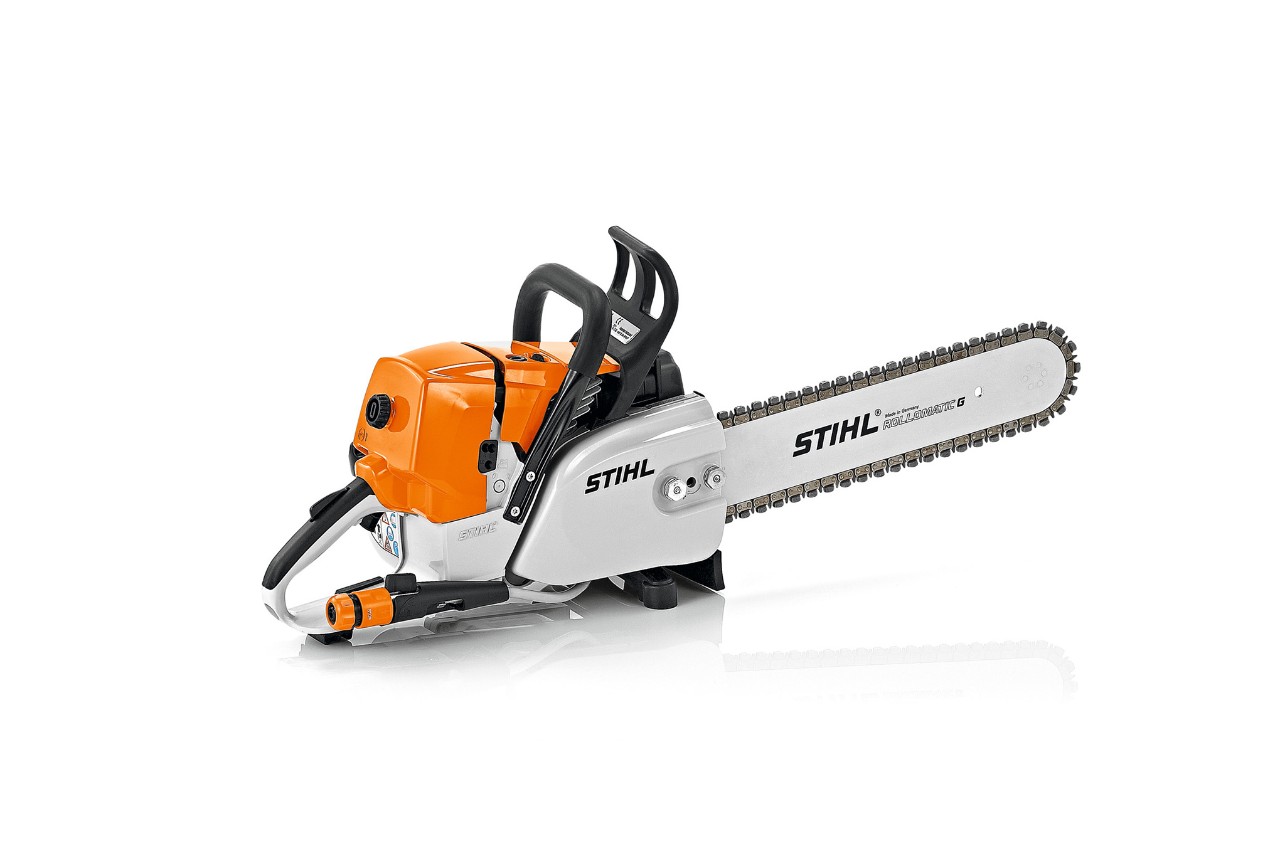 Cortadora de hormigón STIHL GS 461 sobre fondo blanco
